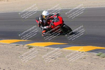 media/Oct-08-2022-SoCal Trackdays (Sat) [[1fc3beec89]]/Turn 7 Inside (145pm)/